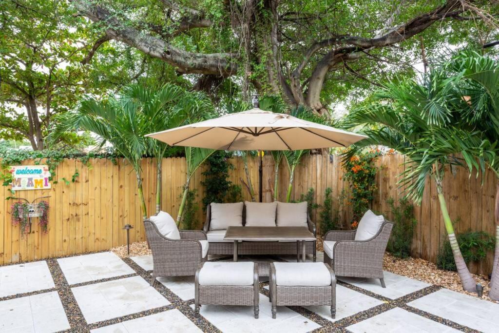 Casa Madeira @ The Heart Of Miami Design District Villa Exterior photo