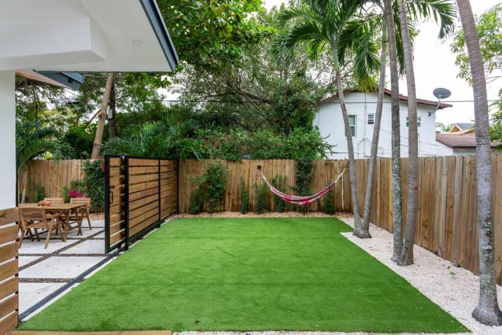 Casa Madeira @ The Heart Of Miami Design District Villa Exterior photo