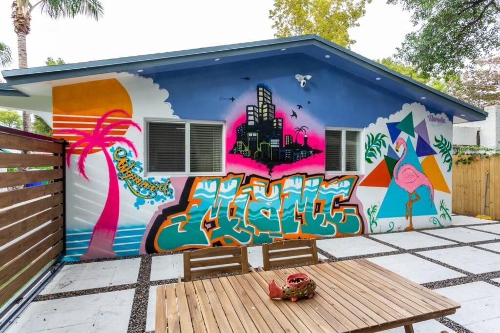 Casa Madeira @ The Heart Of Miami Design District Villa Exterior photo